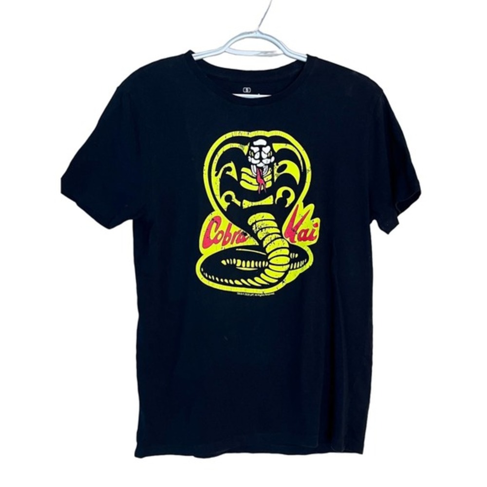 Cobra Kai Black Yellow Tshirt Sony Ripple Junction Small S Snake‎